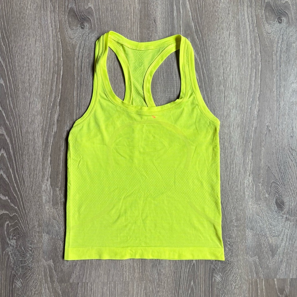 Lululemon Swiftly Tech Racerback - Picture 1 of 3